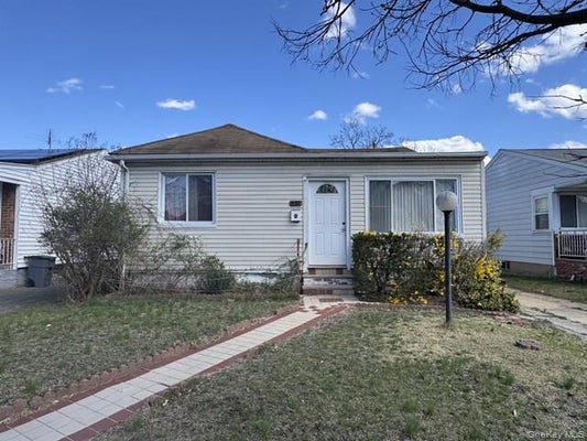12137 237TH ST, ROSEDALE, NY 11422 - Image d7c65349692e8d13e9649ba67b4e647c/370119401
