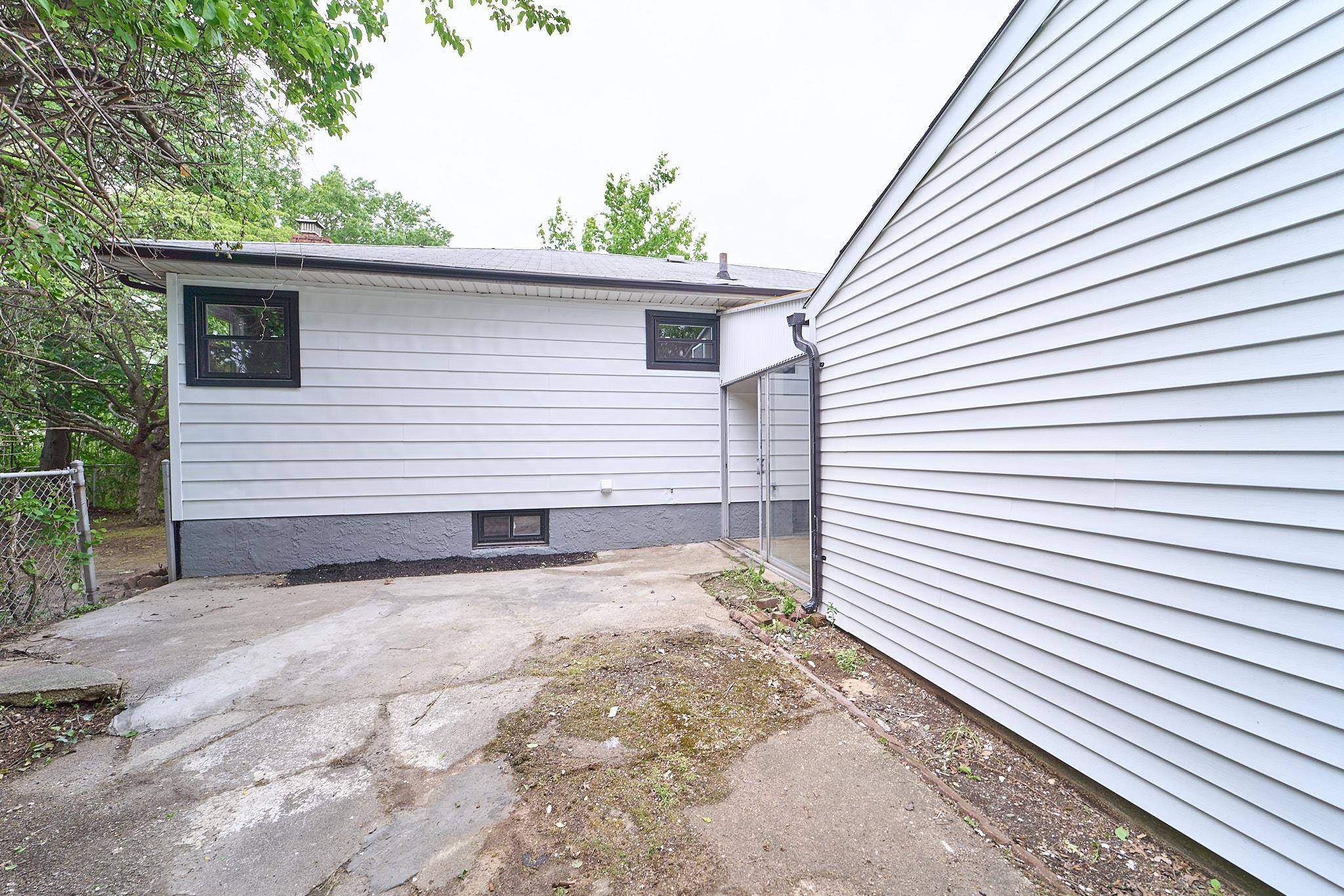 133 S 7th Street, Bethpage, New York image 33