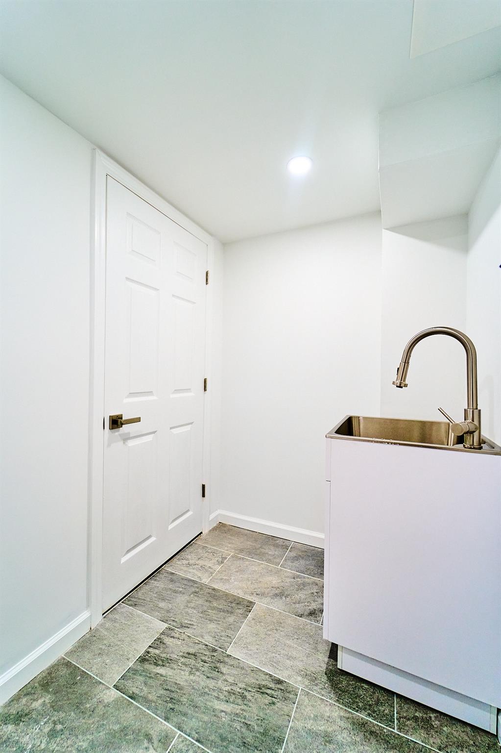 133 S 7th Street, Bethpage, New York image 19