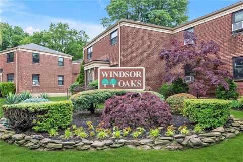 73-19 217th Street ND Oakland Gardens NY 11364