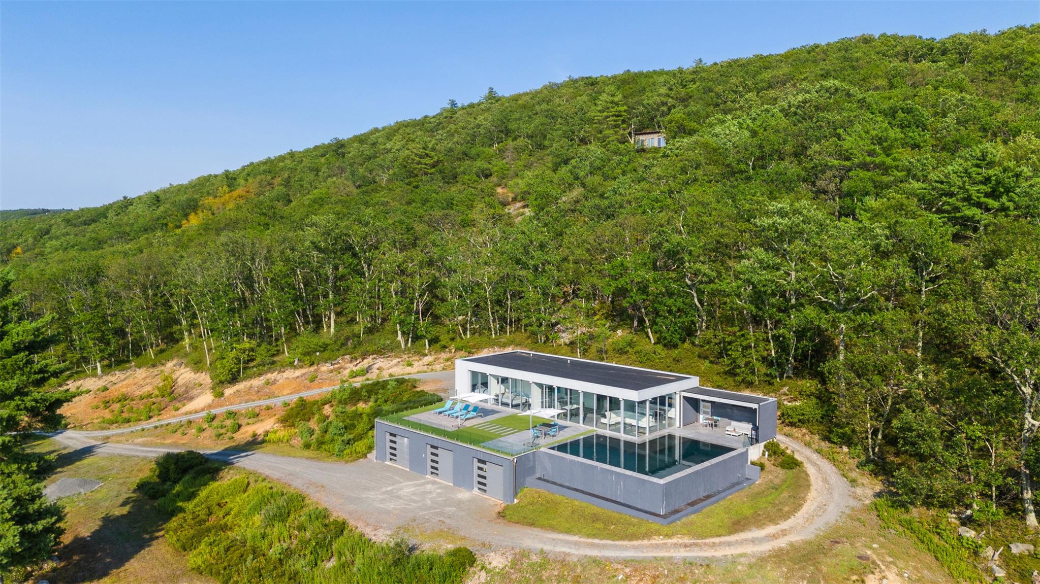 717 South Road