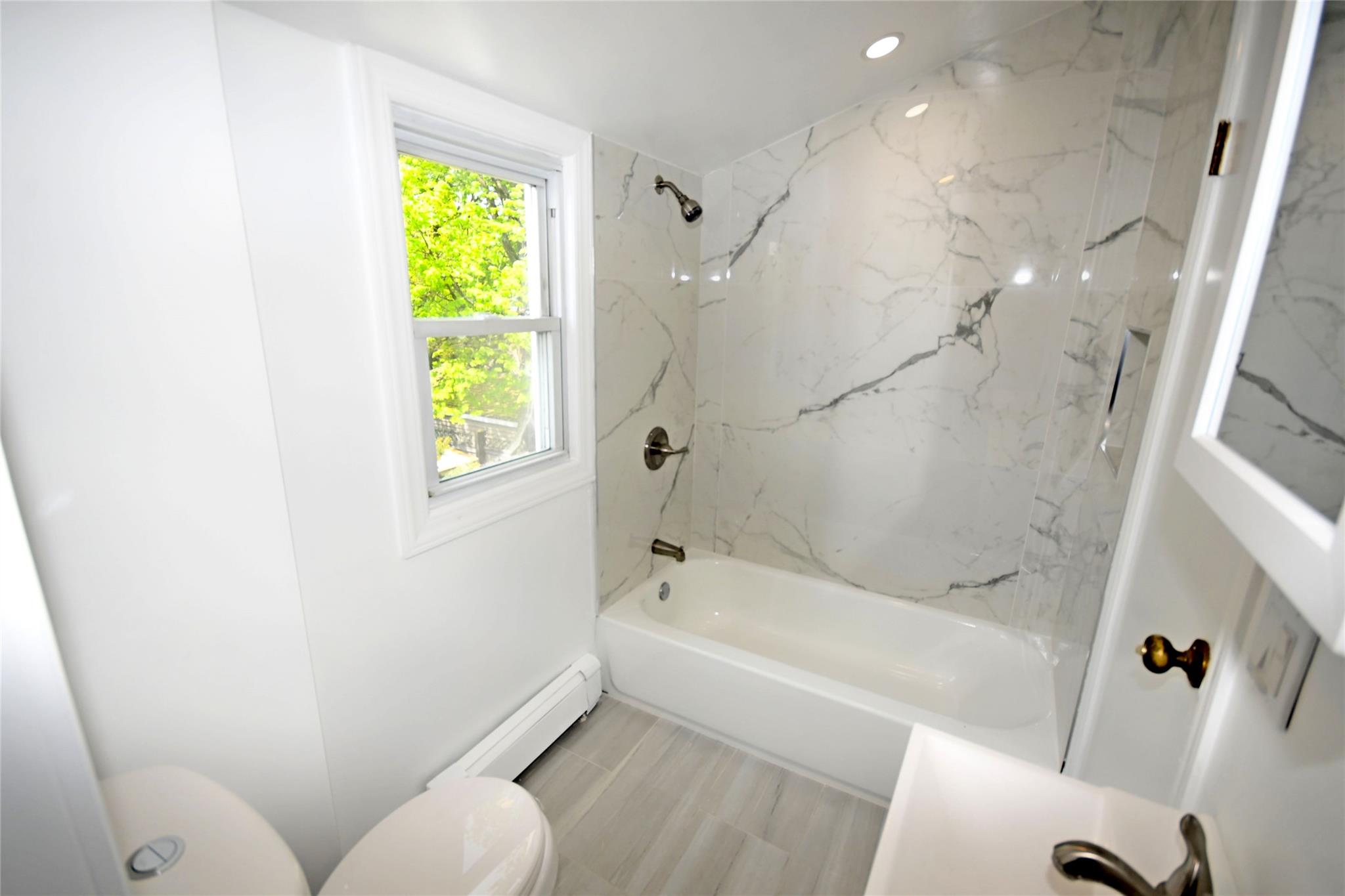 2198 Willow Street, Wantagh, New York image 40