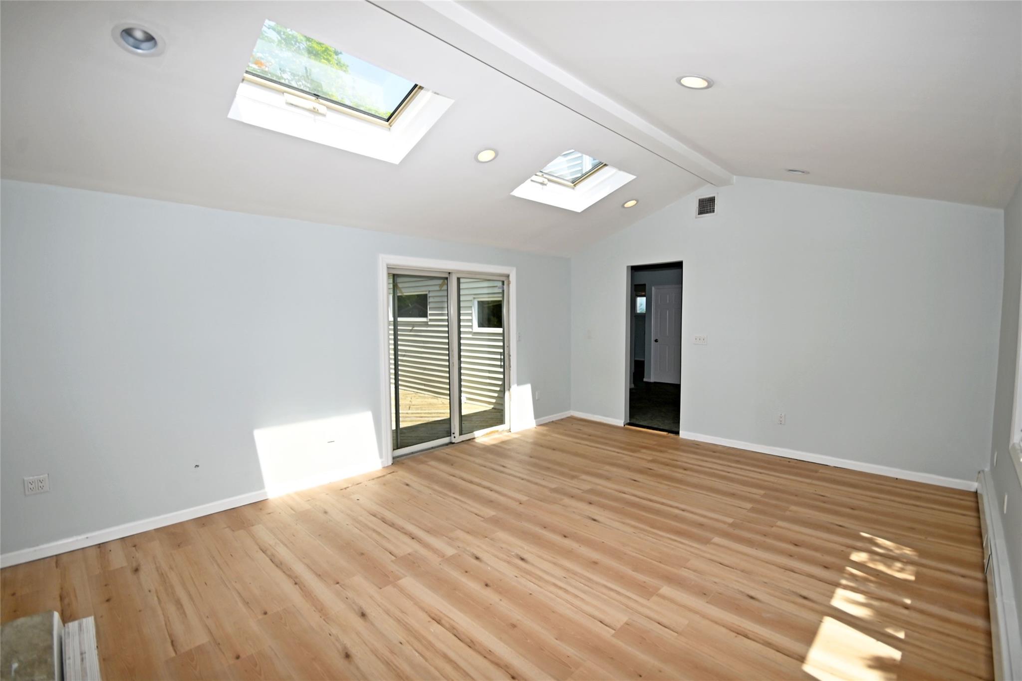 2198 Willow Street, Wantagh, New York image 30