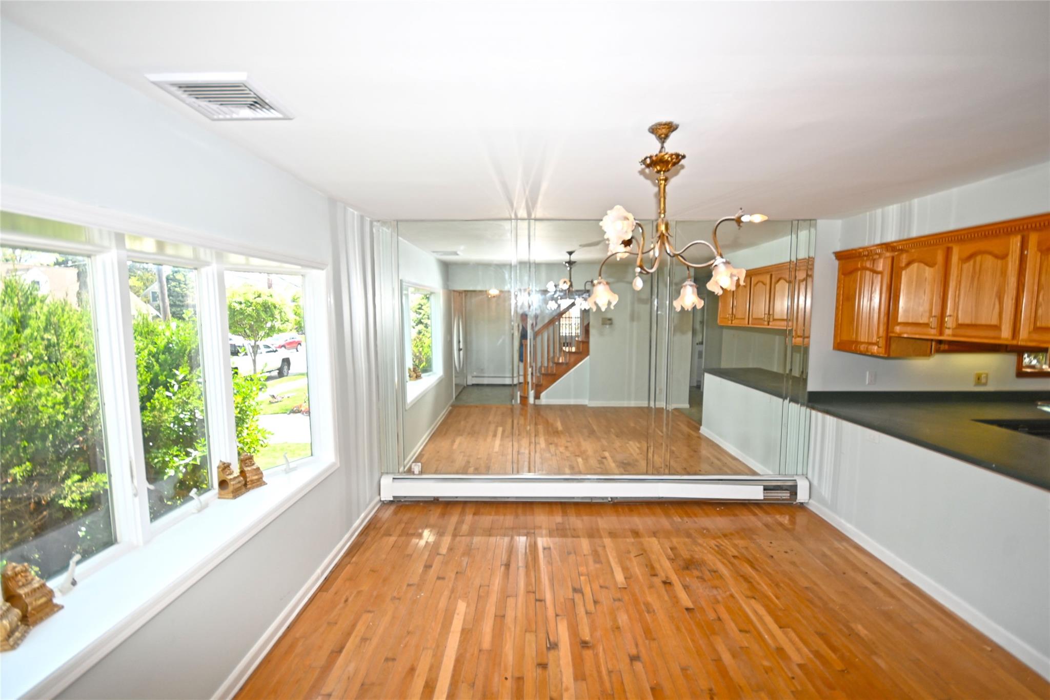 2198 Willow Street, Wantagh, New York image 49
