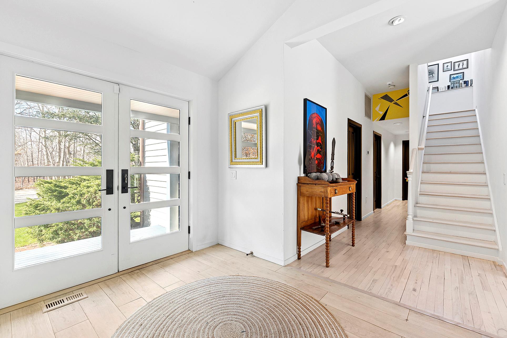211 Red Dirt Road, East Hampton, New York image 3