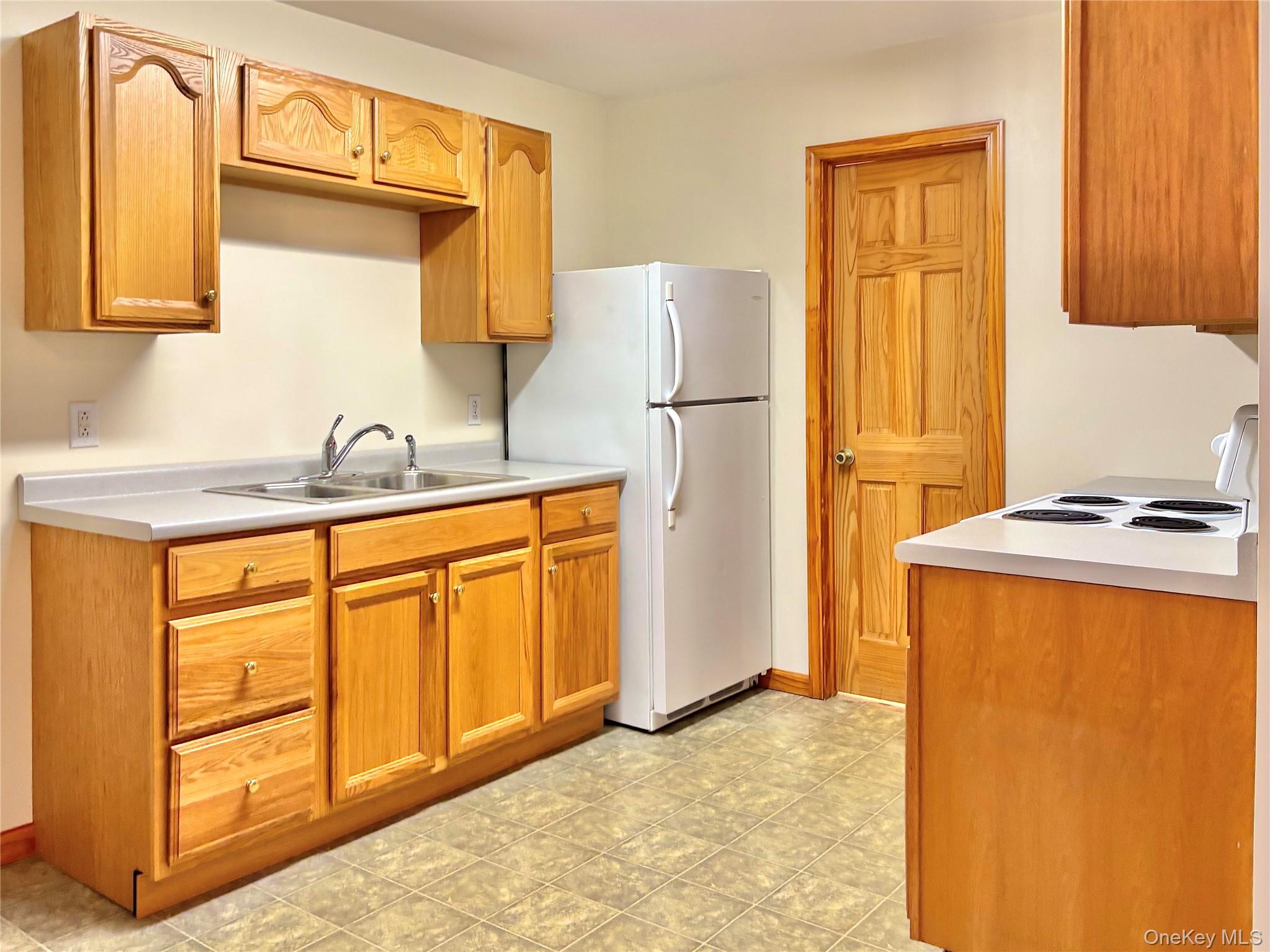 Rhinebeck, New York 12572, United States, 1 Bedroom Bedrooms, ,1 BathroomBathrooms,Residential,Active,229773