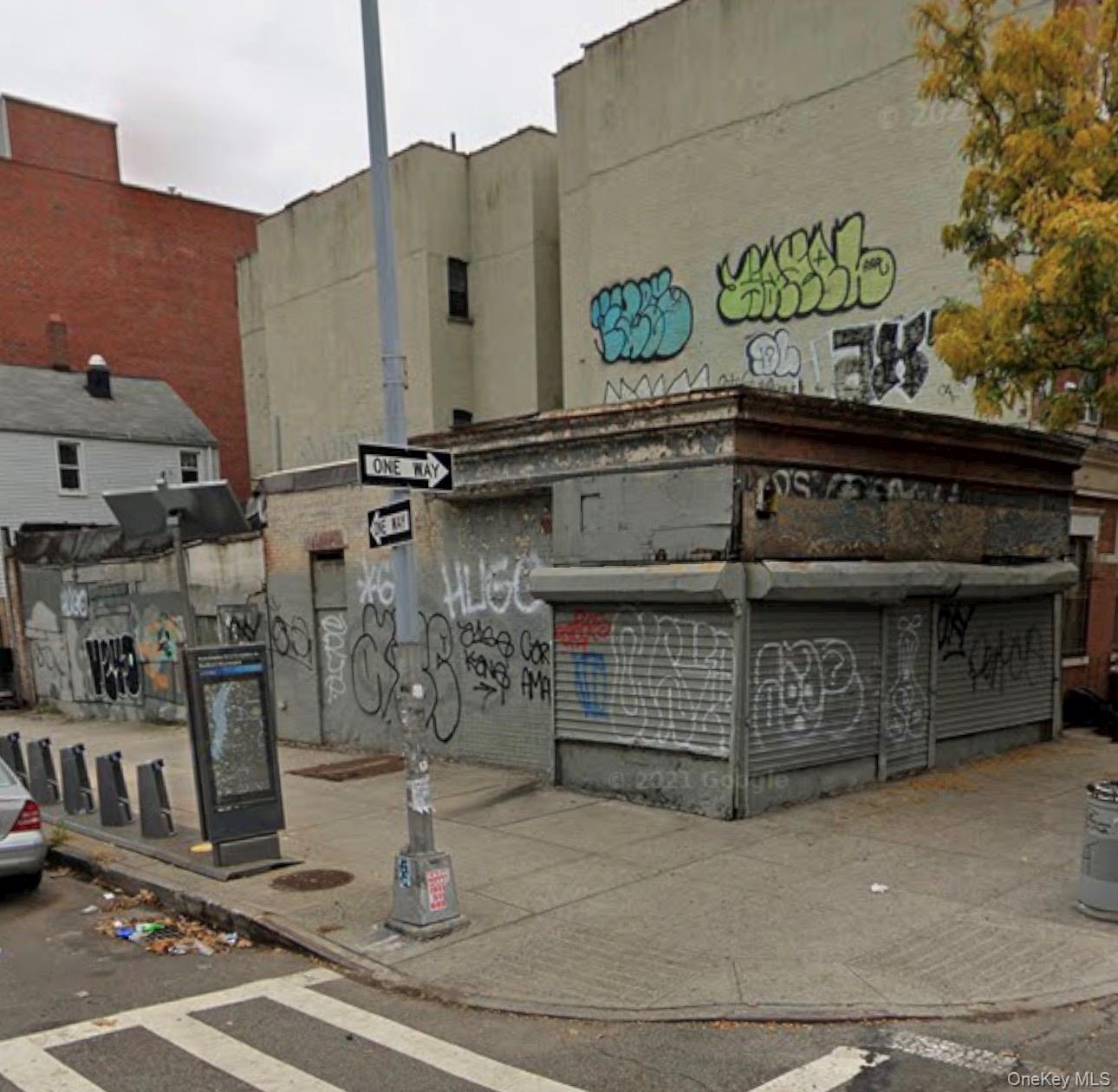 229 Tompkins Avenue