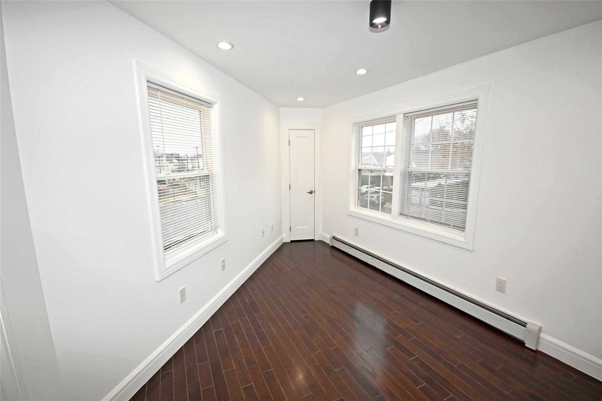 218-06 119th Avenue, Cambria Heights, New York image 32