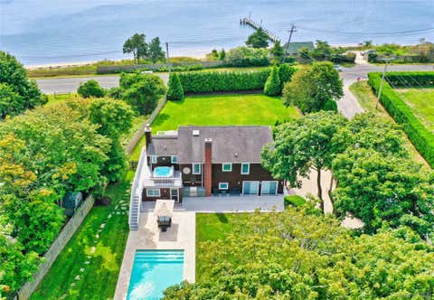 Homes For Sale - 2 S Valley Road<br/> Hampton Bays, NY 11946