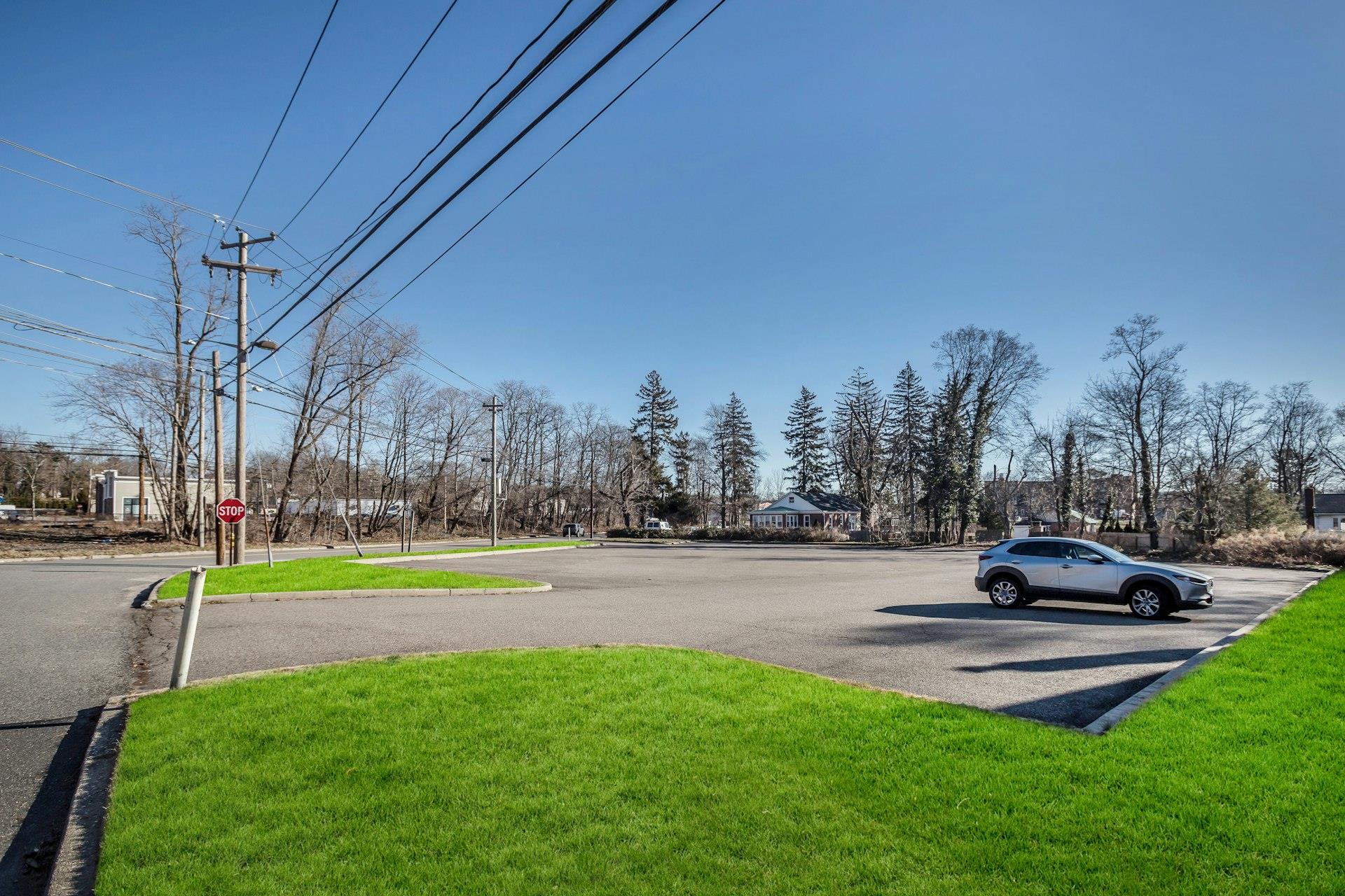 Edgewater Avenue, Smithtown, Hamptons, NY -  - 