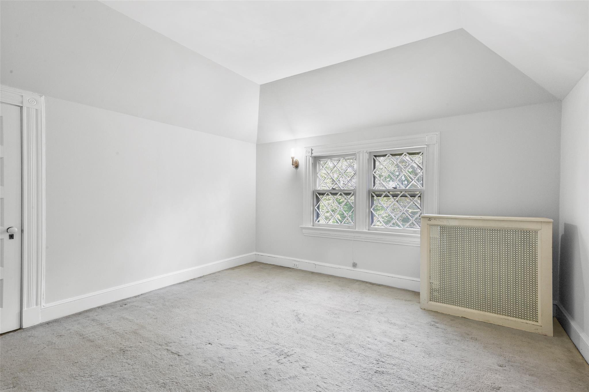 69 Desmond Avenue, Bronxville, New York image 34