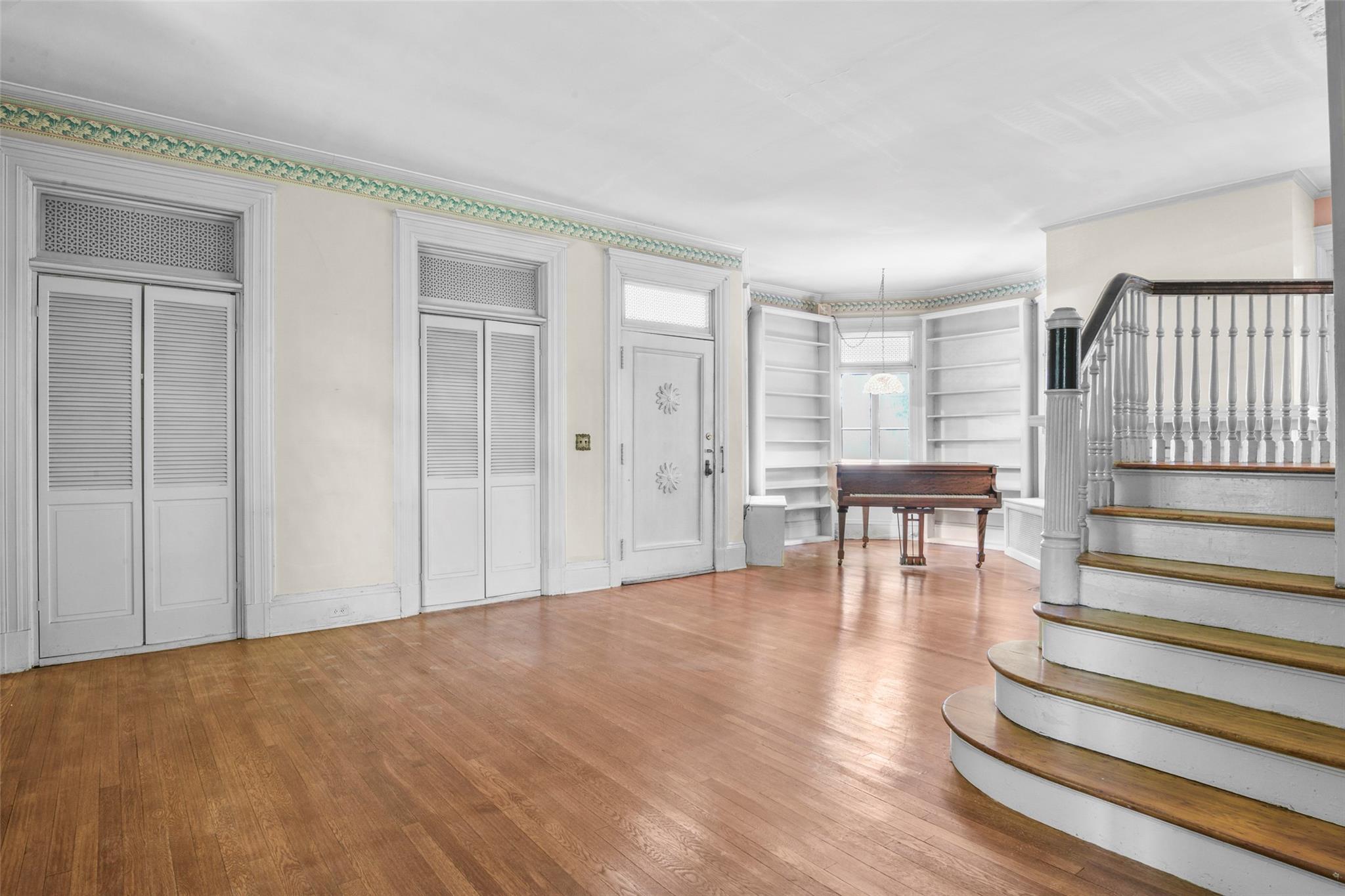 69 Desmond Avenue, Bronxville, New York image 10