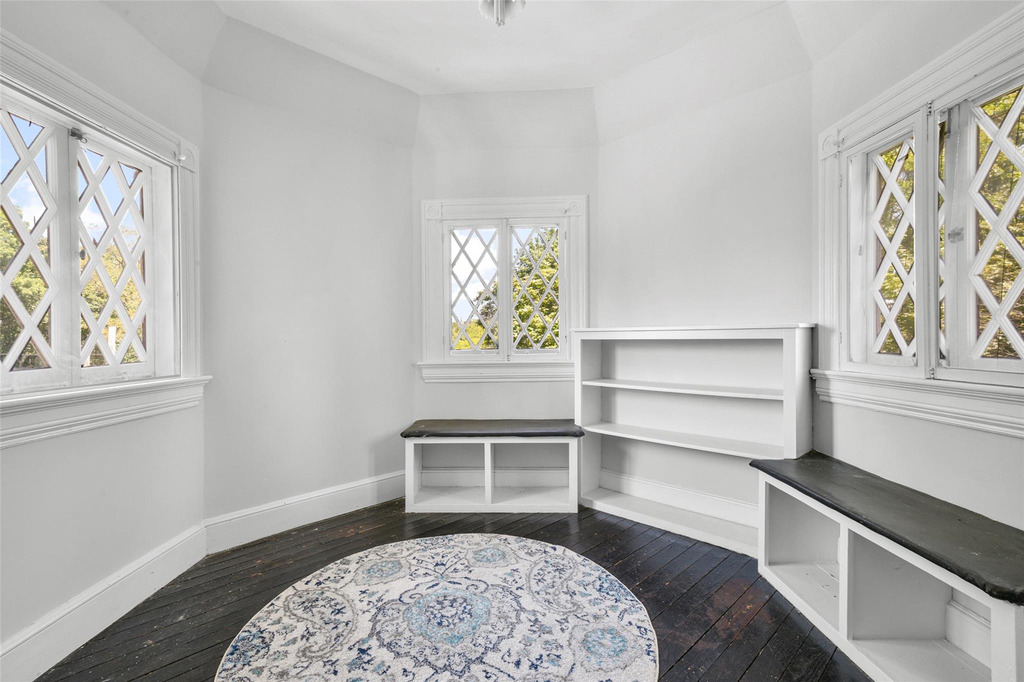 69 Desmond Avenue, Bronxville, New York image 38