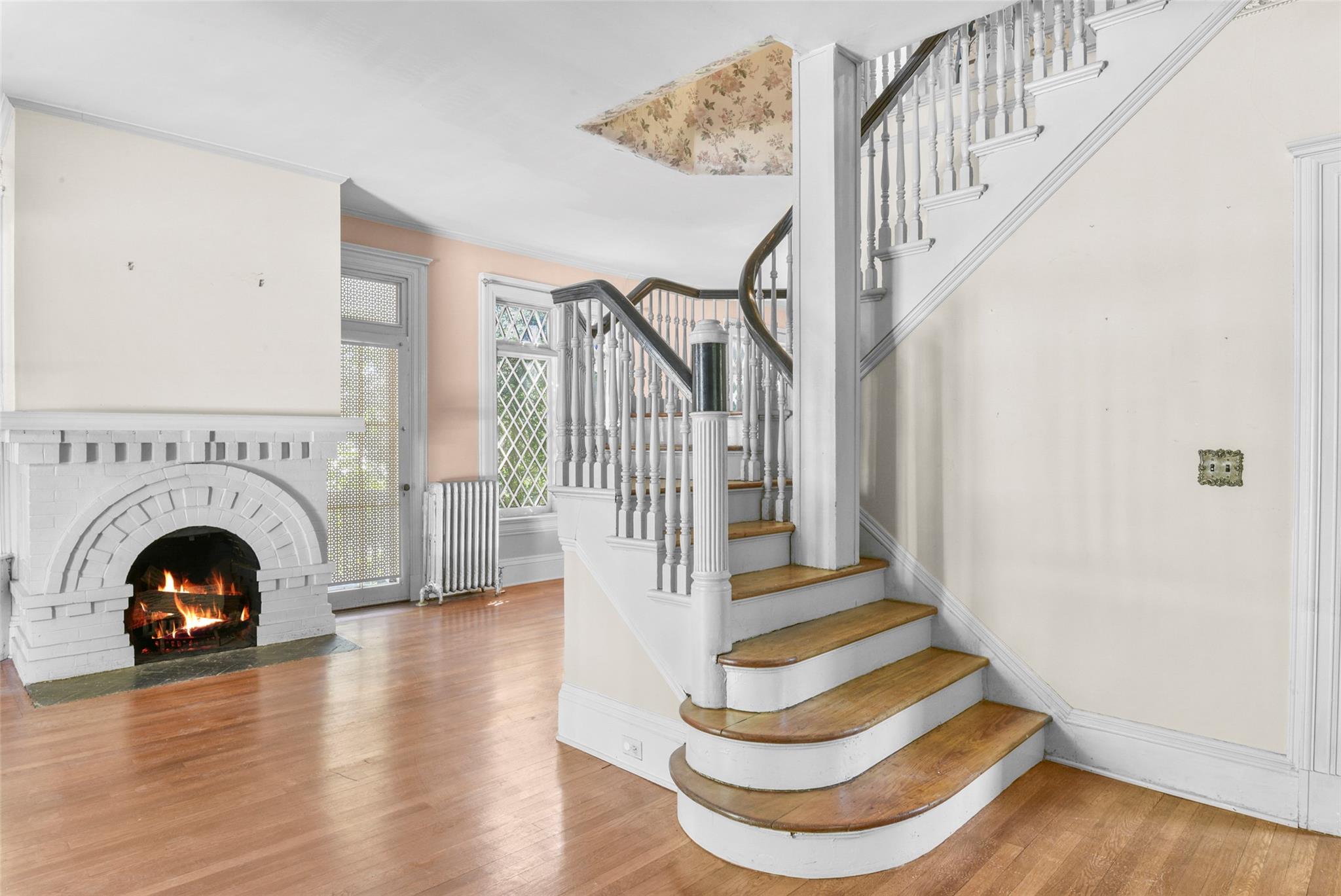 69 Desmond Avenue, Bronxville, New York image 22