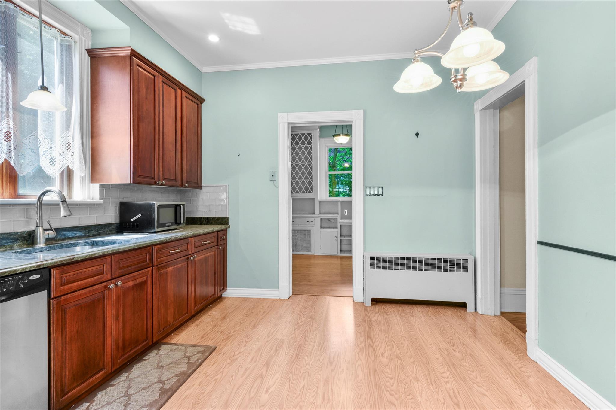 69 Desmond Avenue, Bronxville, New York image 19