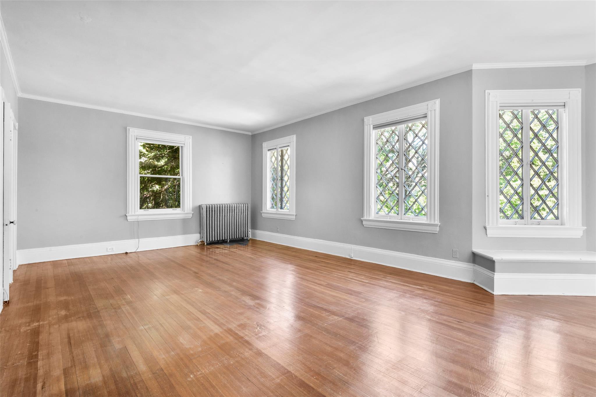 69 Desmond Avenue, Bronxville, New York image 25