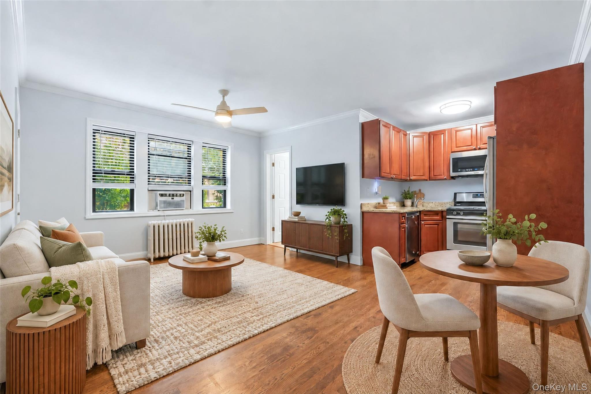 604 Tompkins B15