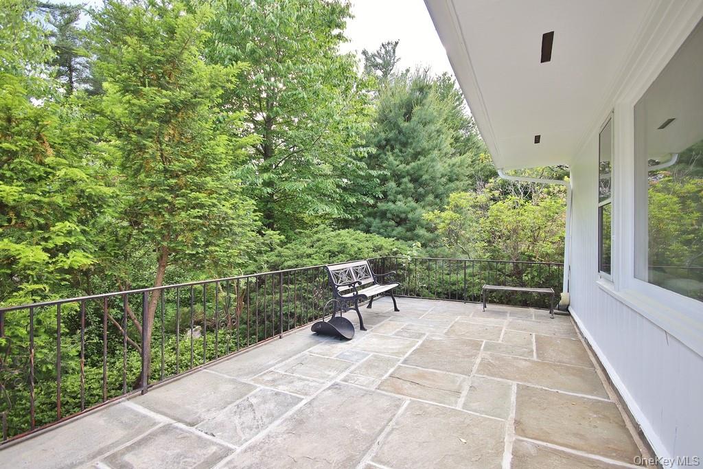 10 Lakeview Road