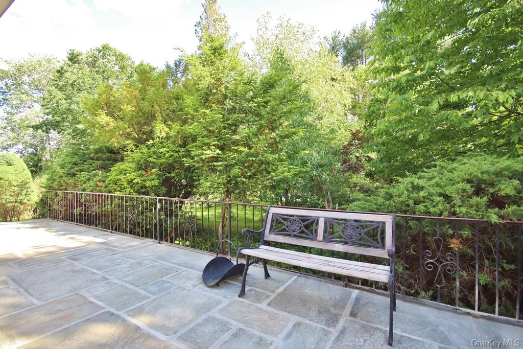 10 Lakeview Road