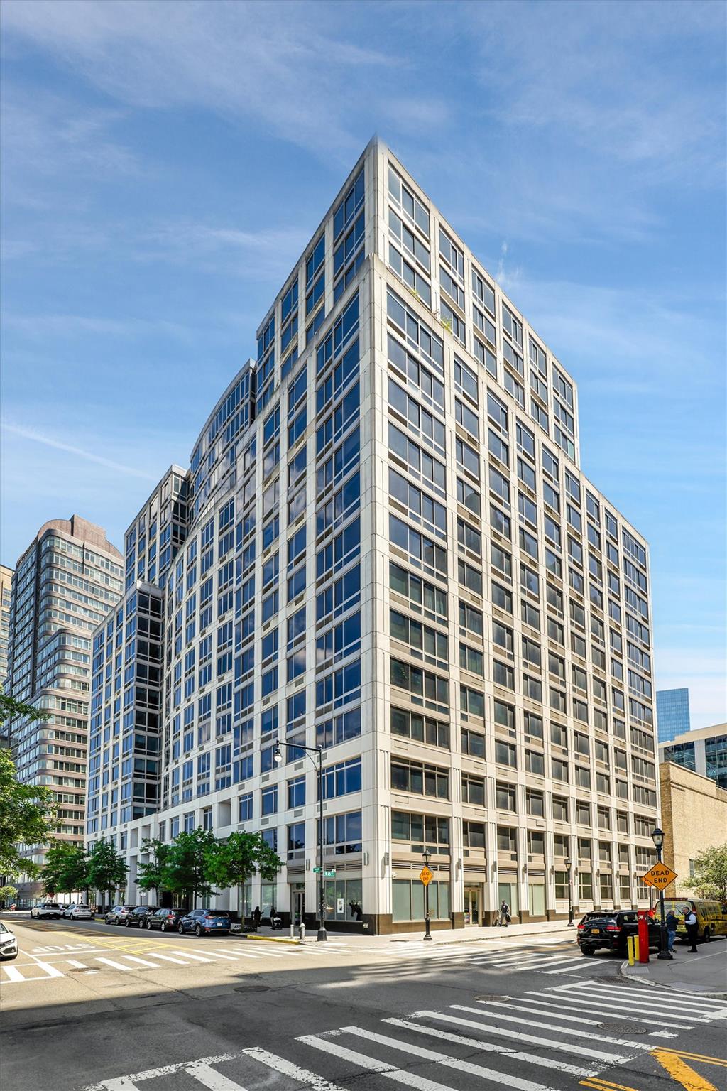 120 Riverside Boulevard 10T