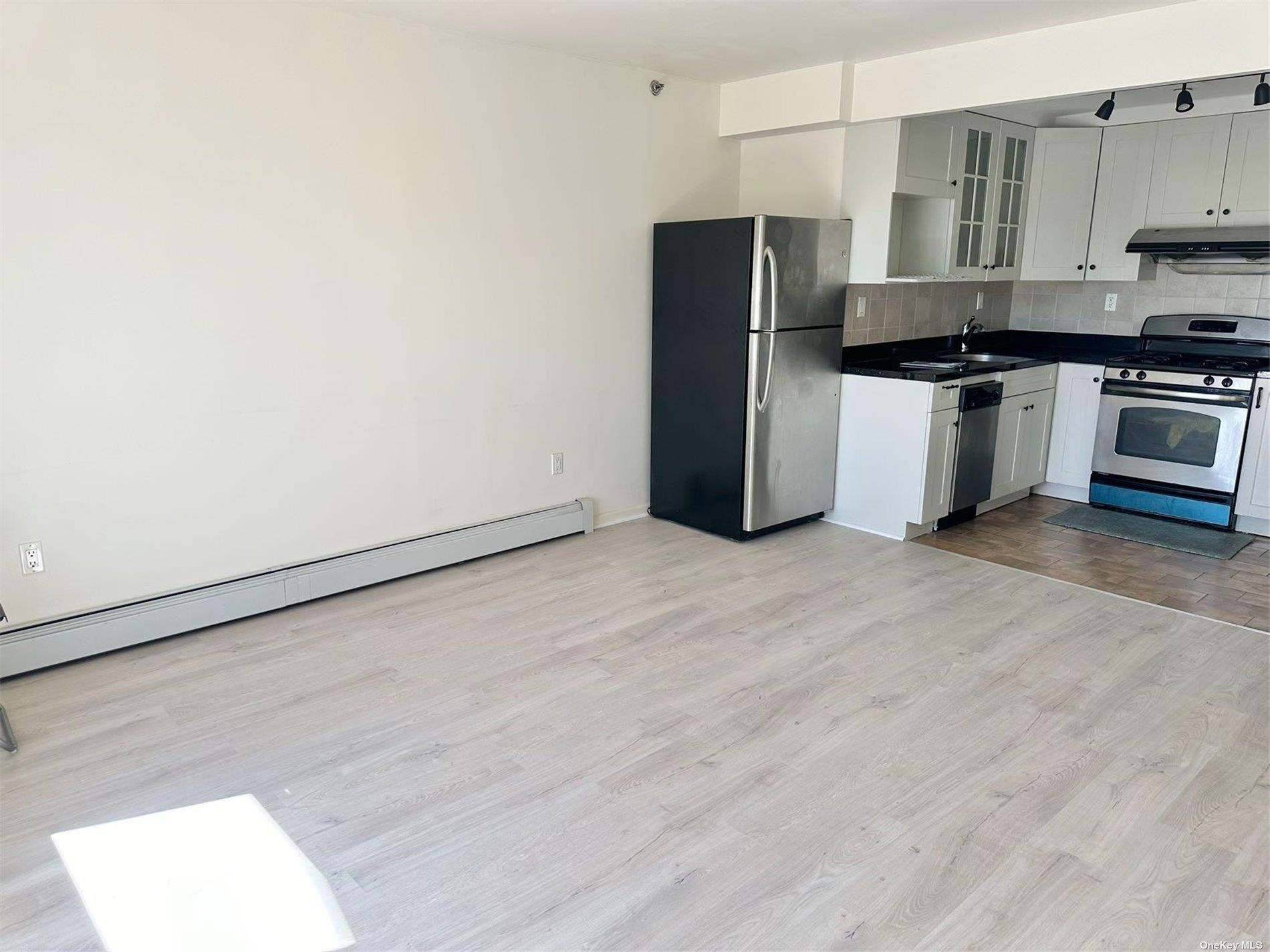 93-05 37th Avenue #3D, Jackson Heights, New York image 3