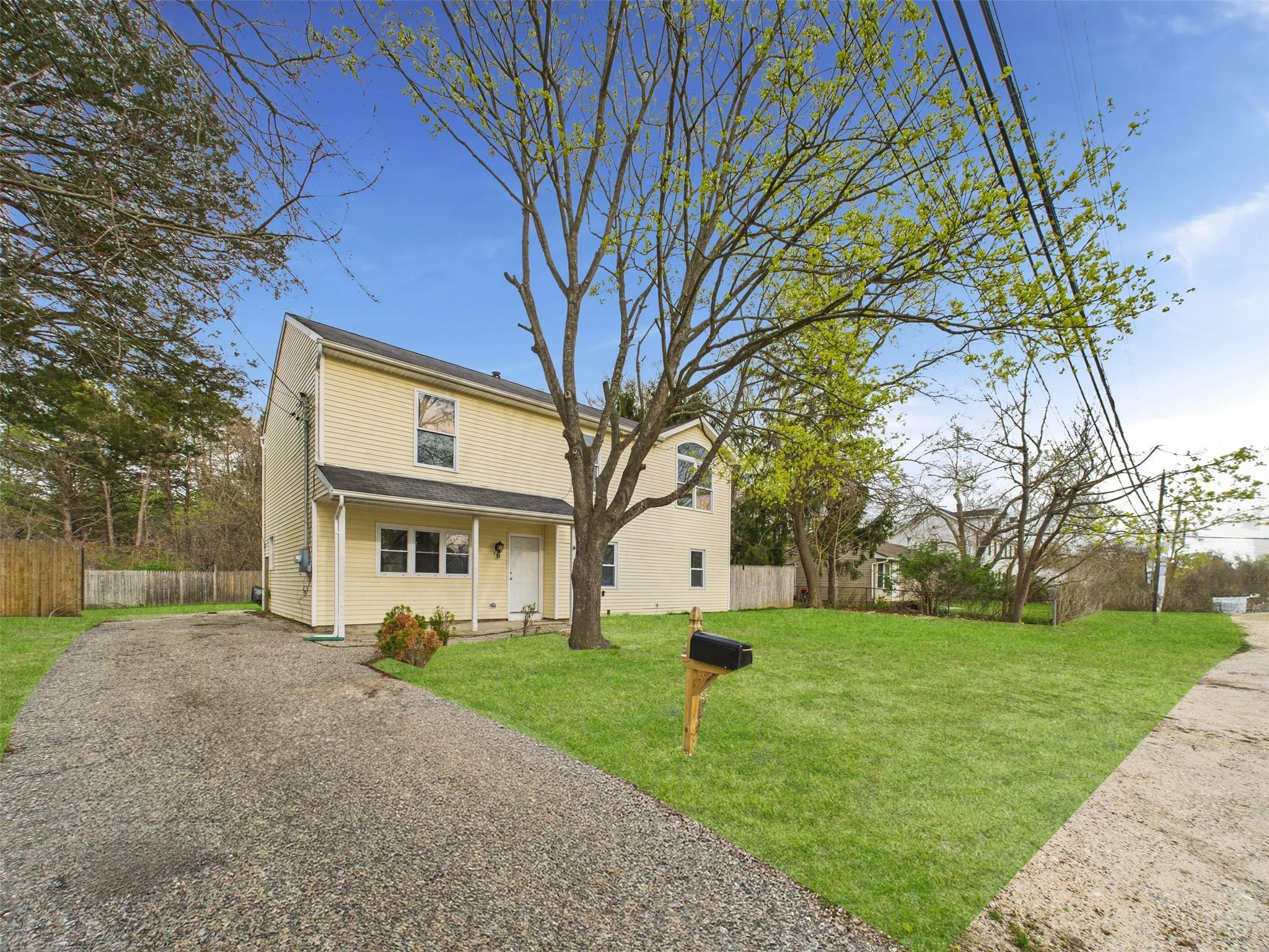 613 Bourdois Avenue, Bellport, New York image 2