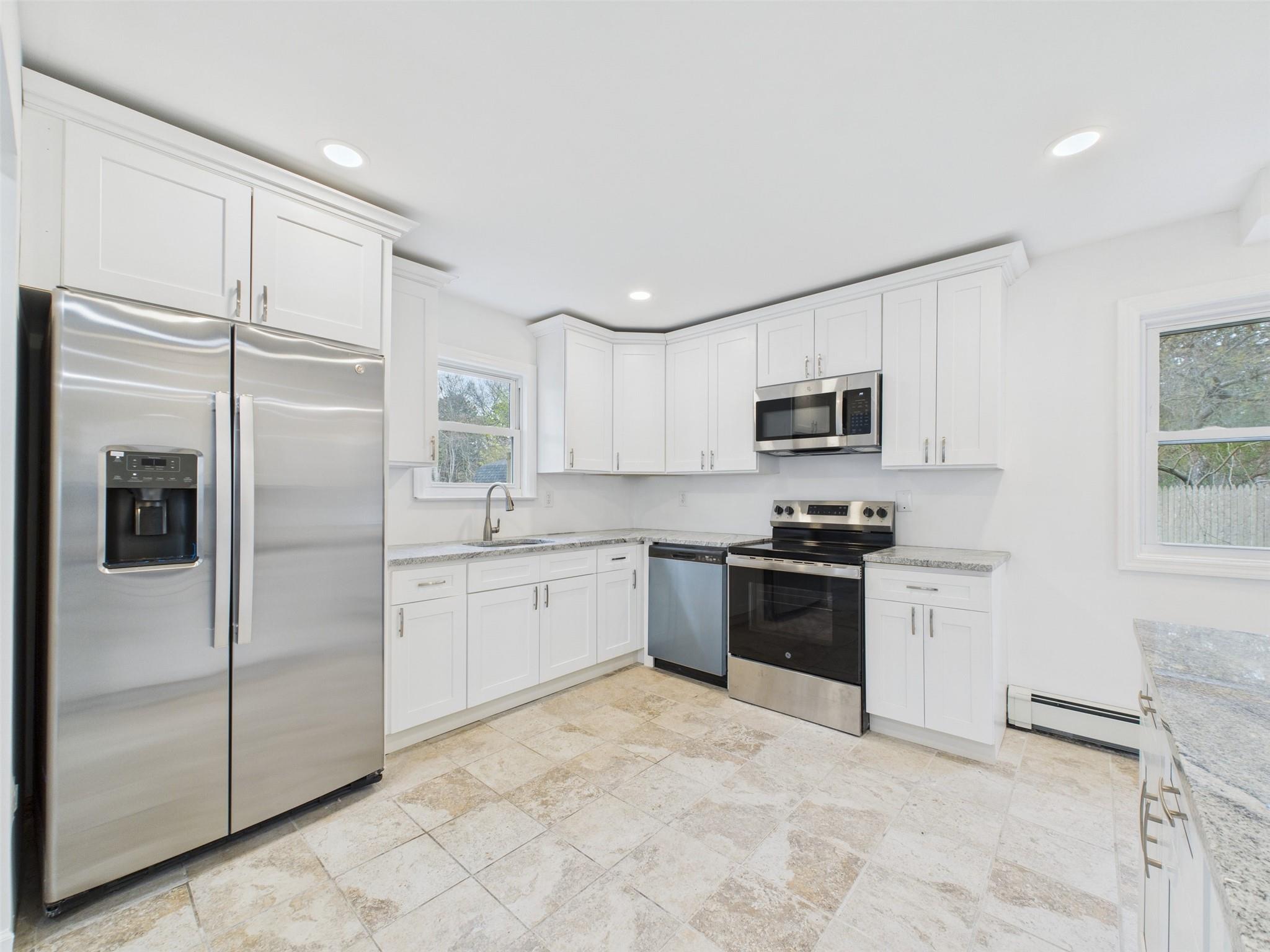 613 Bourdois Avenue, Bellport, New York image 8