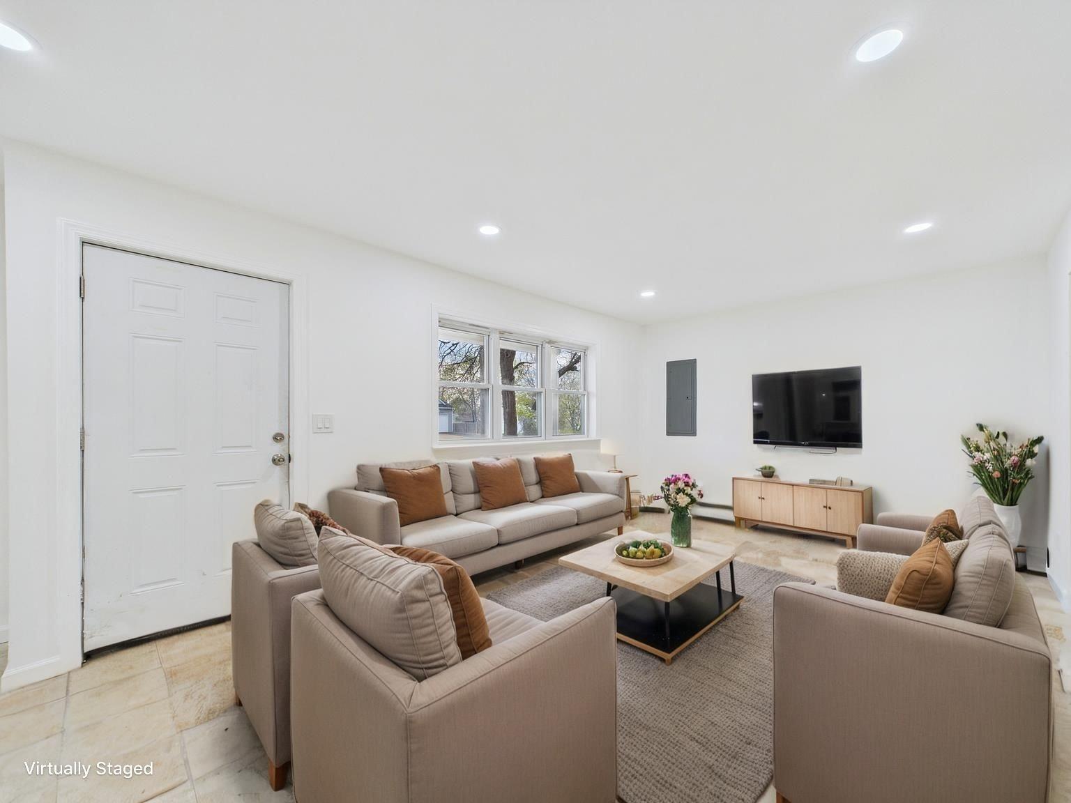 613 Bourdois Avenue, Bellport, New York image 14