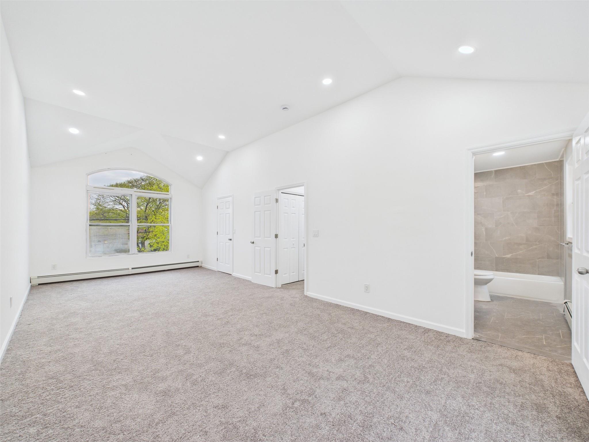 613 Bourdois Avenue, Bellport, New York image 33