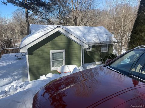 37 Saw Mill Road Putnam Valley NY 10579