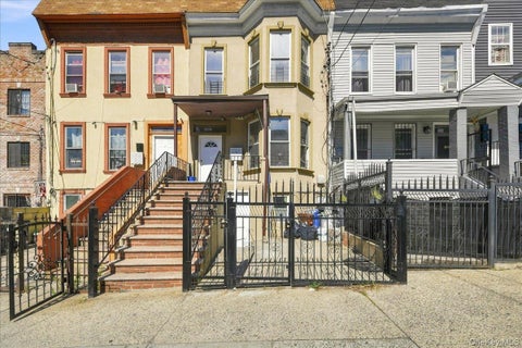 Multifamily For Sale - 1301 Clay Avenue<br/> Bronx County, Bronx, NY 10456