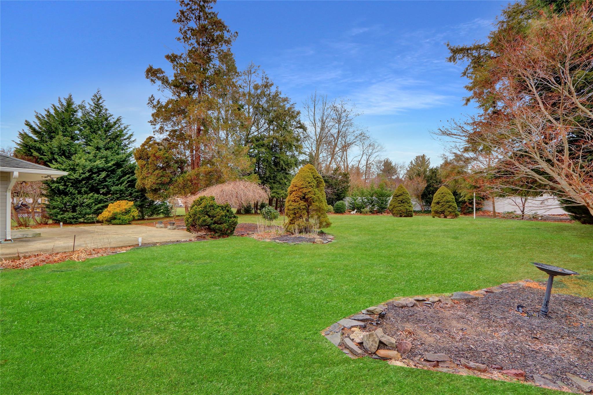 10 Penfield Drive, East Northport, New York image 27