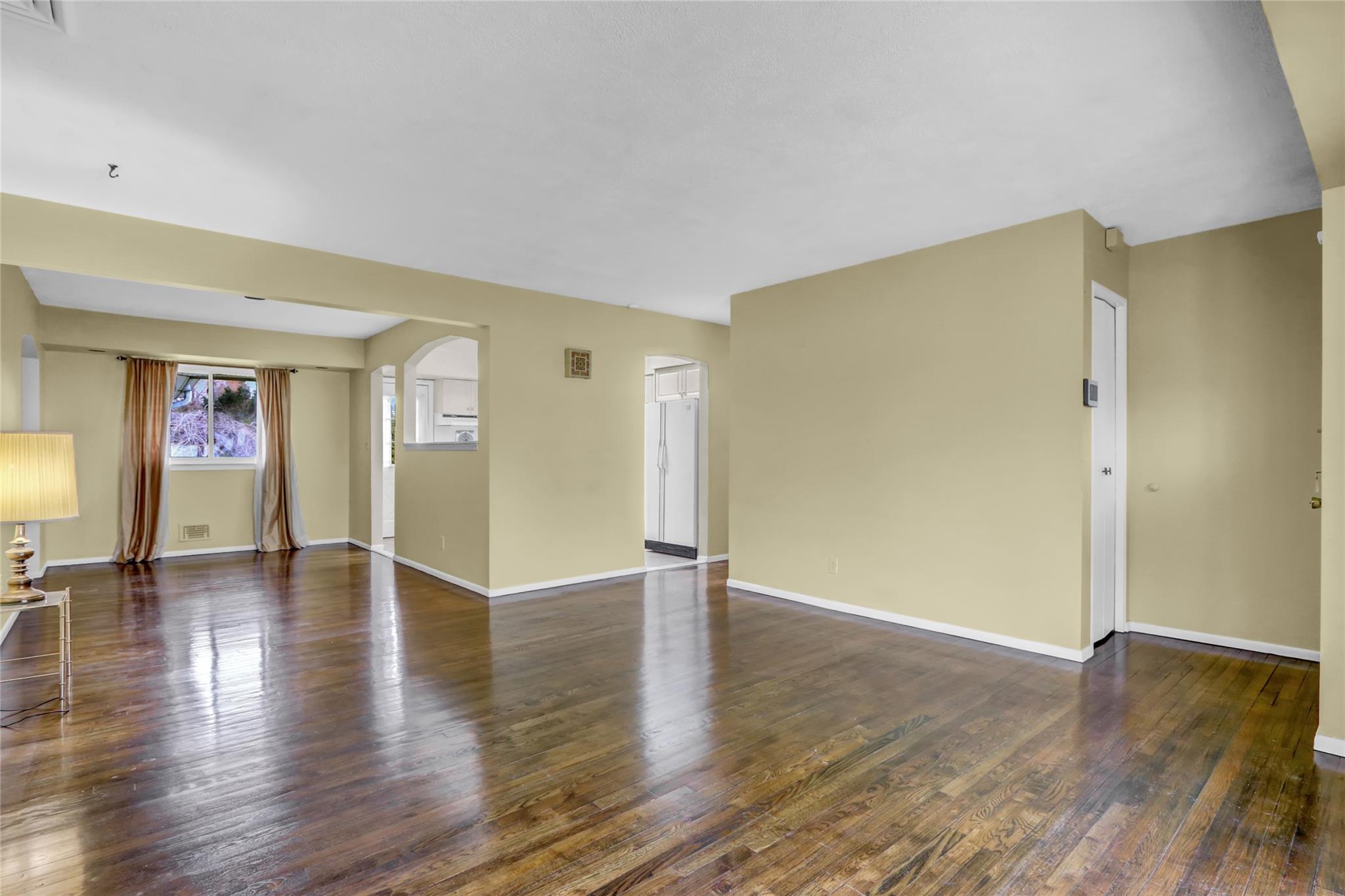 10 Penfield Drive, East Northport, New York image 7
