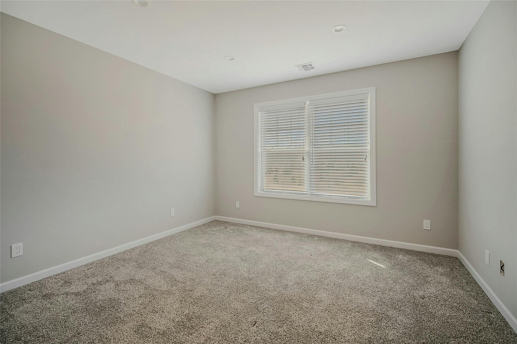 6805 Alvahs Lane, Southold, New York image 18