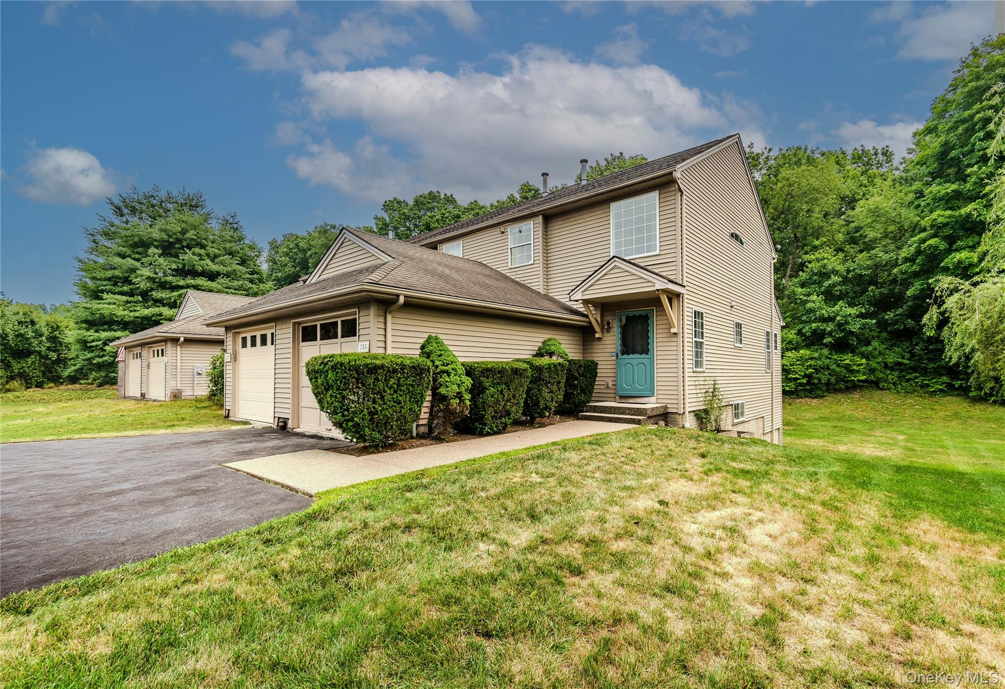 Photo 1 of 33 — 255 Crestwood Court, Fishkill, NY 12524