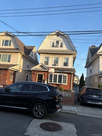 13952 86th Road Jamaica NY 11435