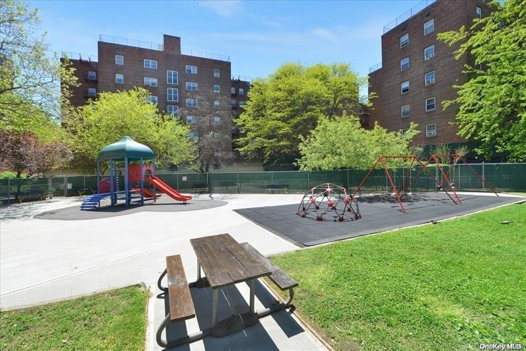 139-15 83rd Avenue #209, Briarwood, New York image 11