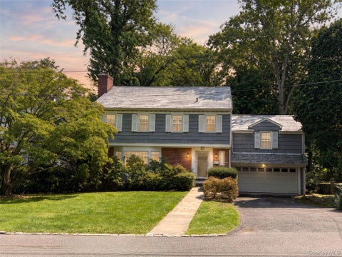 Homes For Rent - 10 Forest Lane<br/> Westchester County, Scarsdale, NY 10583