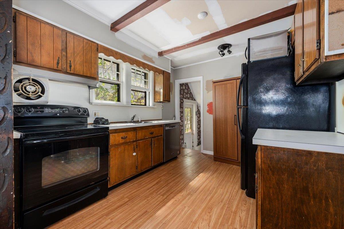 165 Raymond Street, Rockville Centre, New York image 8