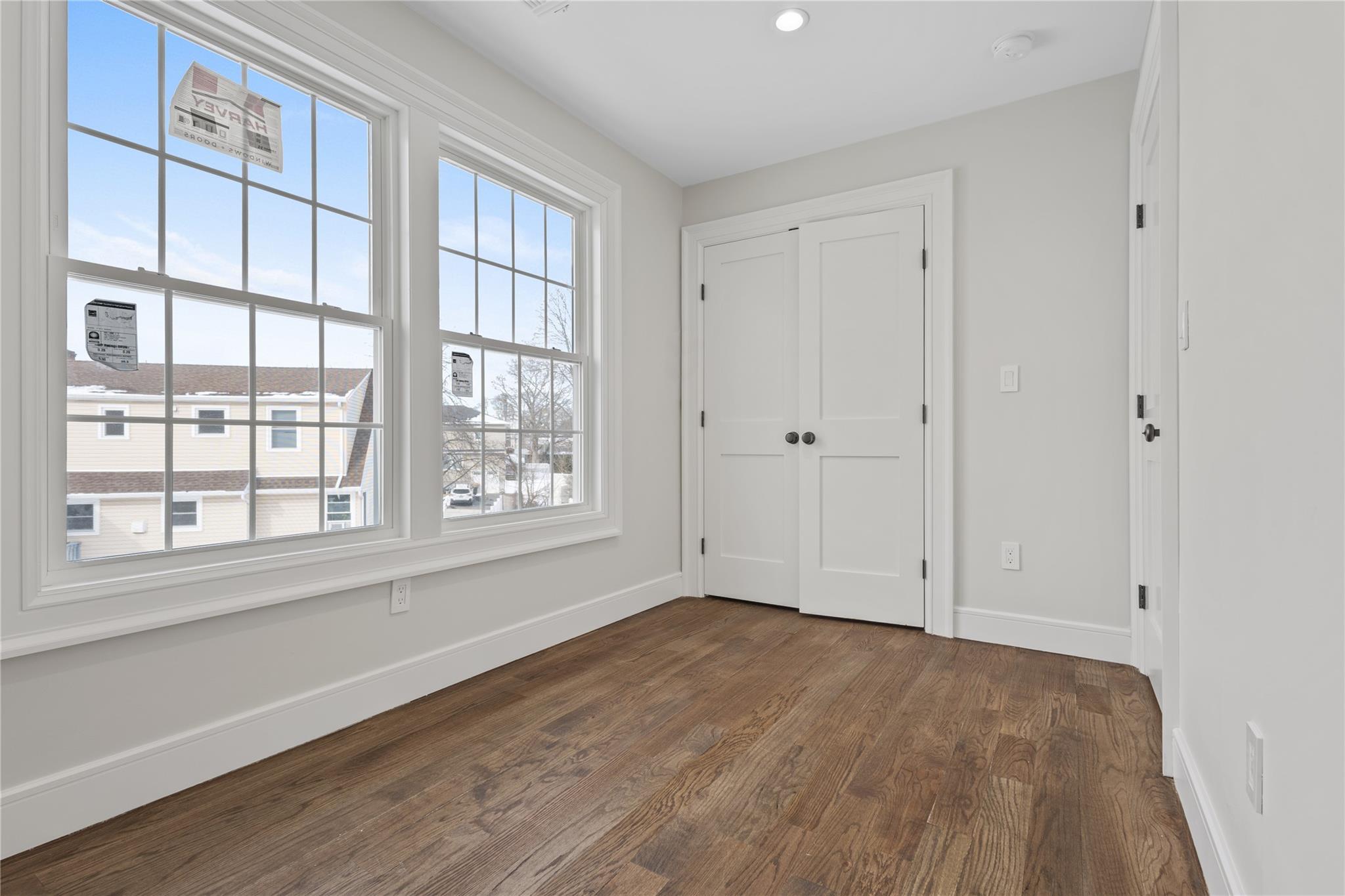 434 Lakeview Road, Bellmore, New York image 14