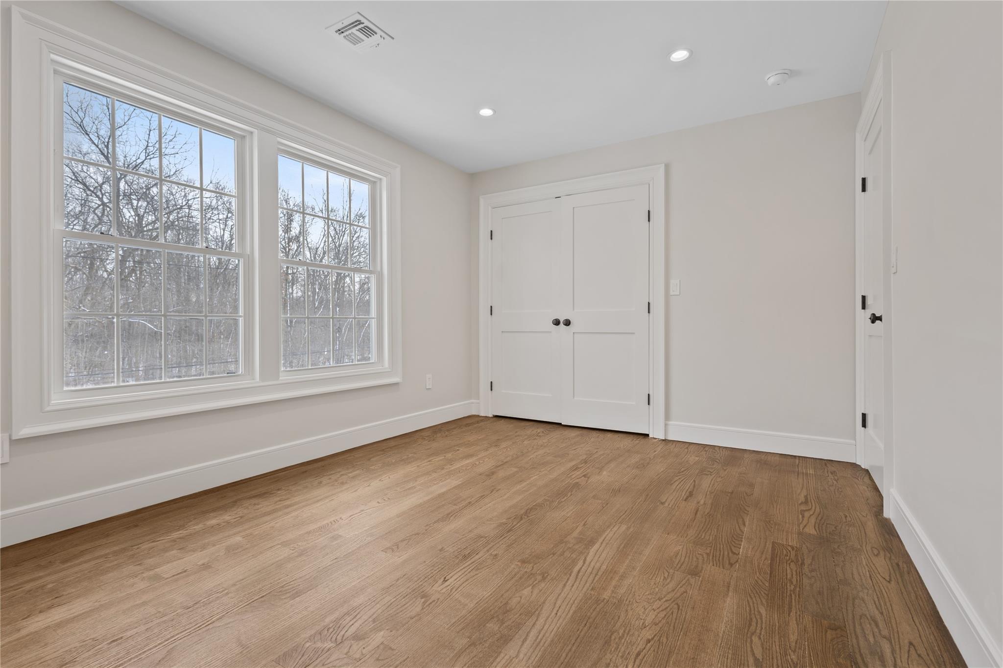 434 Lakeview Road, Bellmore, New York image 17