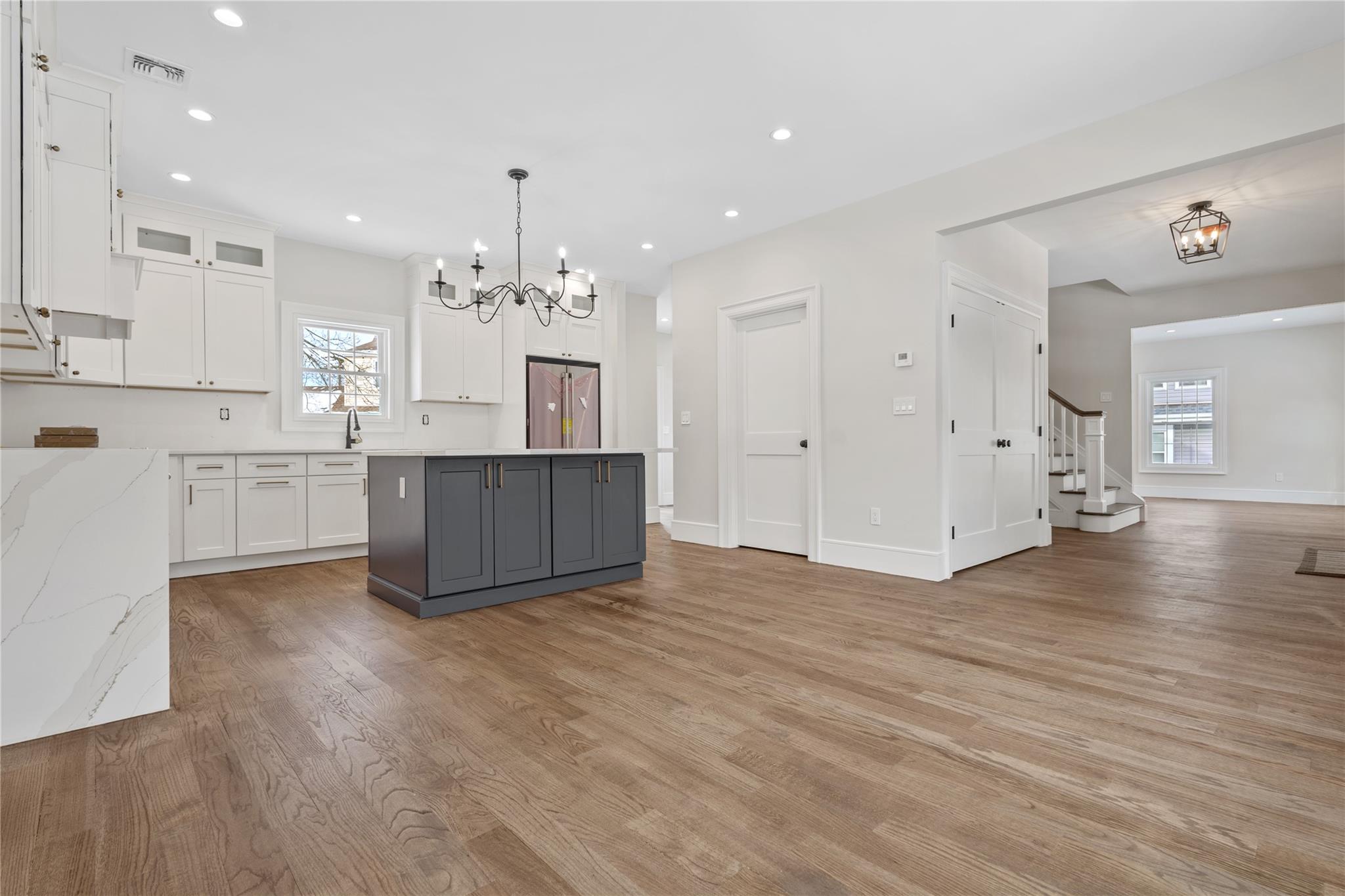 434 Lakeview Road, Bellmore, New York image 8
