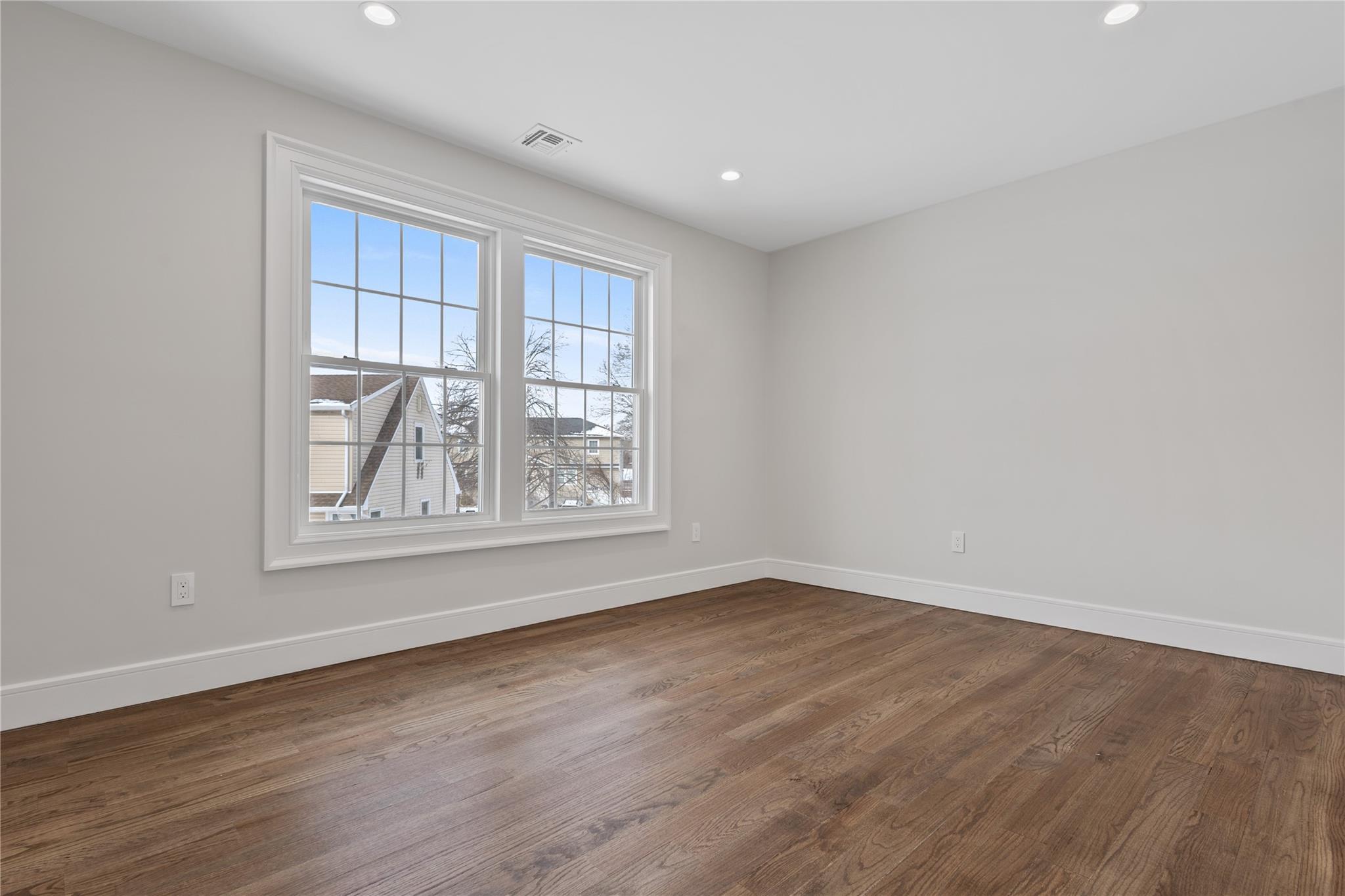 434 Lakeview Road, Bellmore, New York image 15