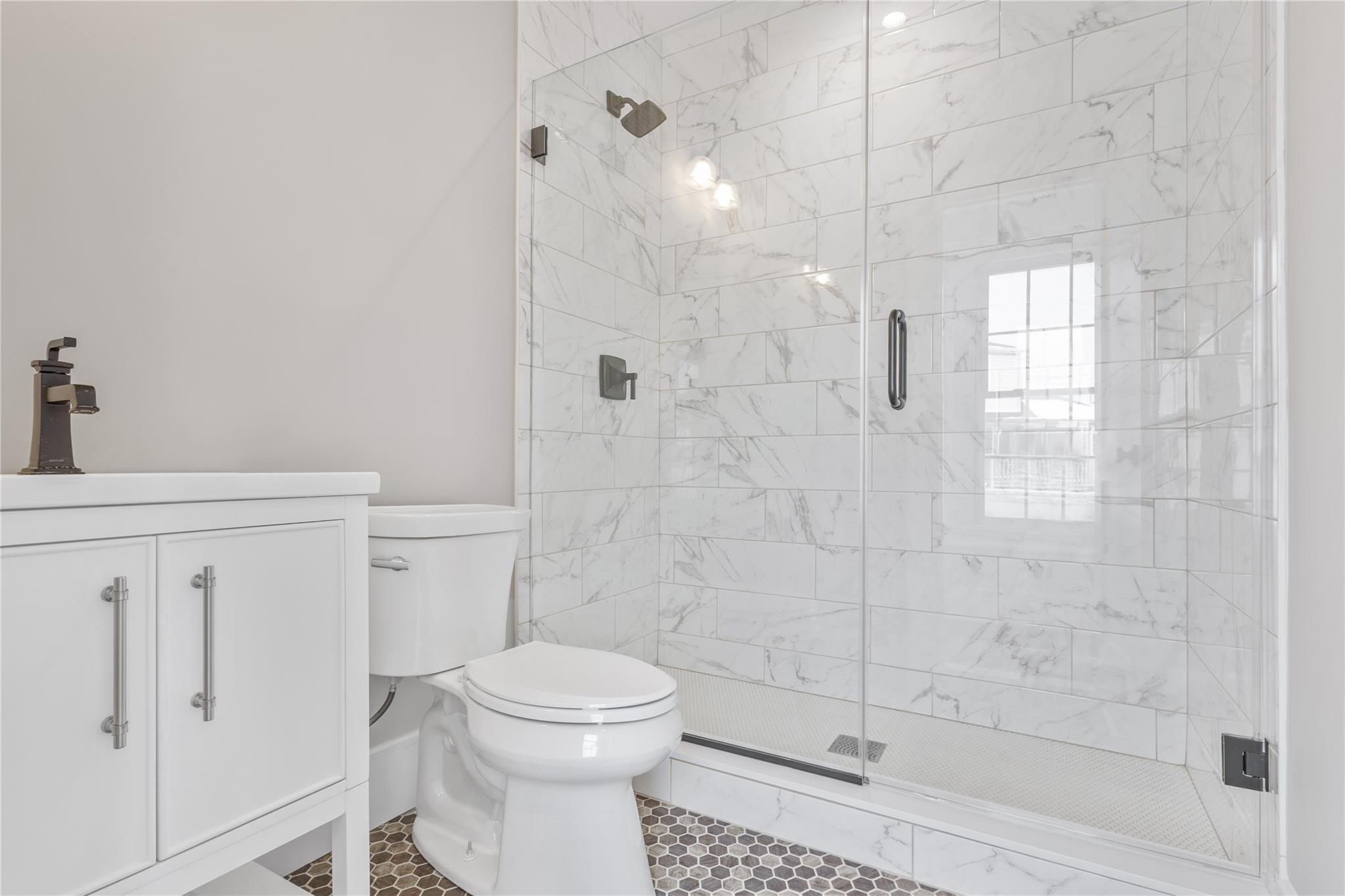 434 Lakeview Road, Bellmore, New York image 5