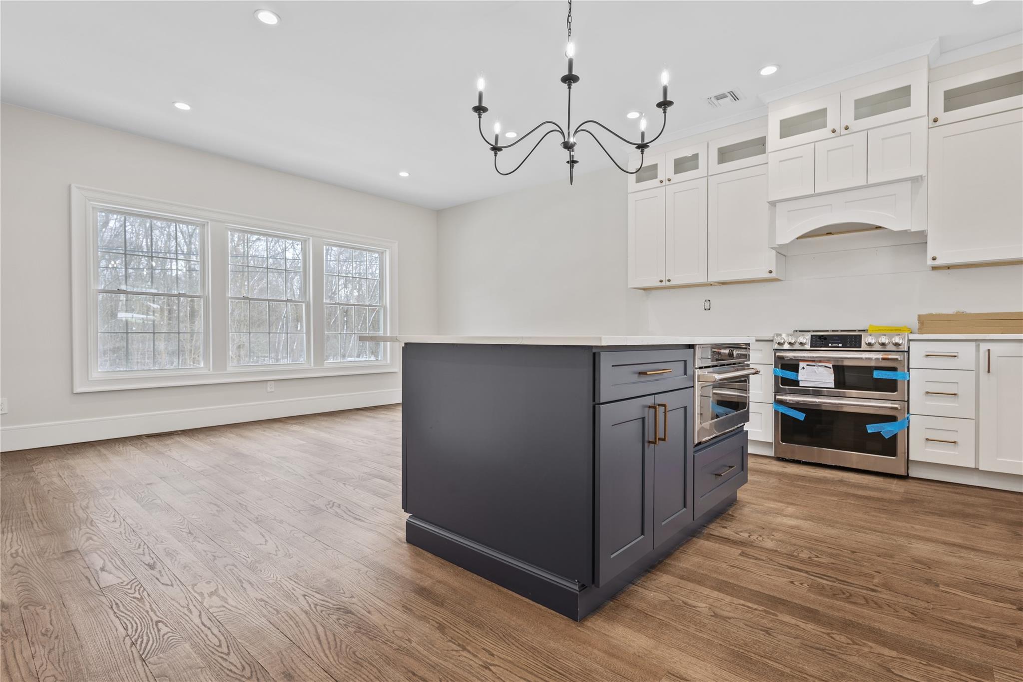 434 Lakeview Road, Bellmore, New York image 7