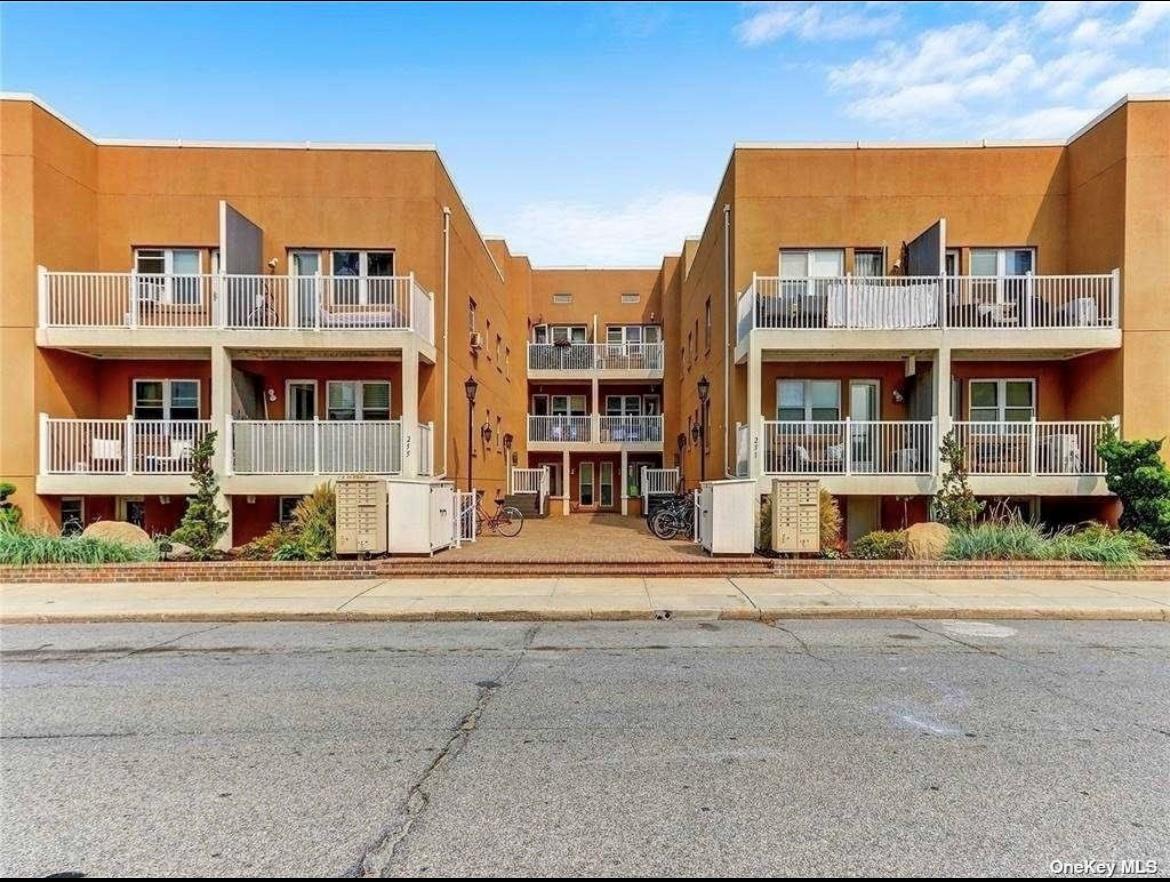 251 W W Broadway Boulevard #309, Long Beach, New York image 13