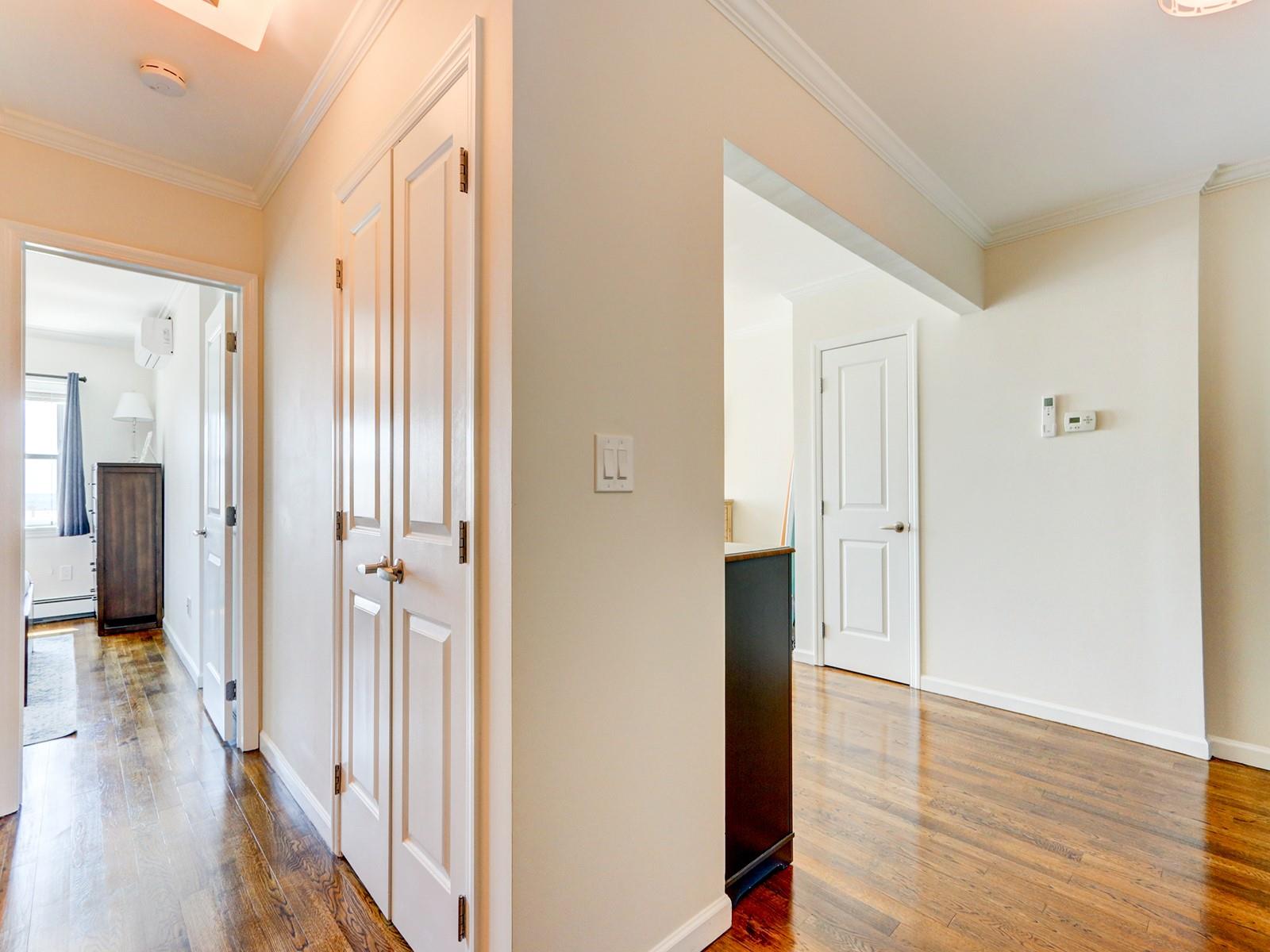 251 W W Broadway Boulevard #309, Long Beach, New York image 5