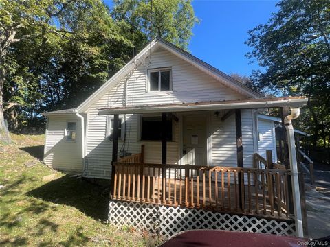 18 Hillside Place Lloyd NY 12528