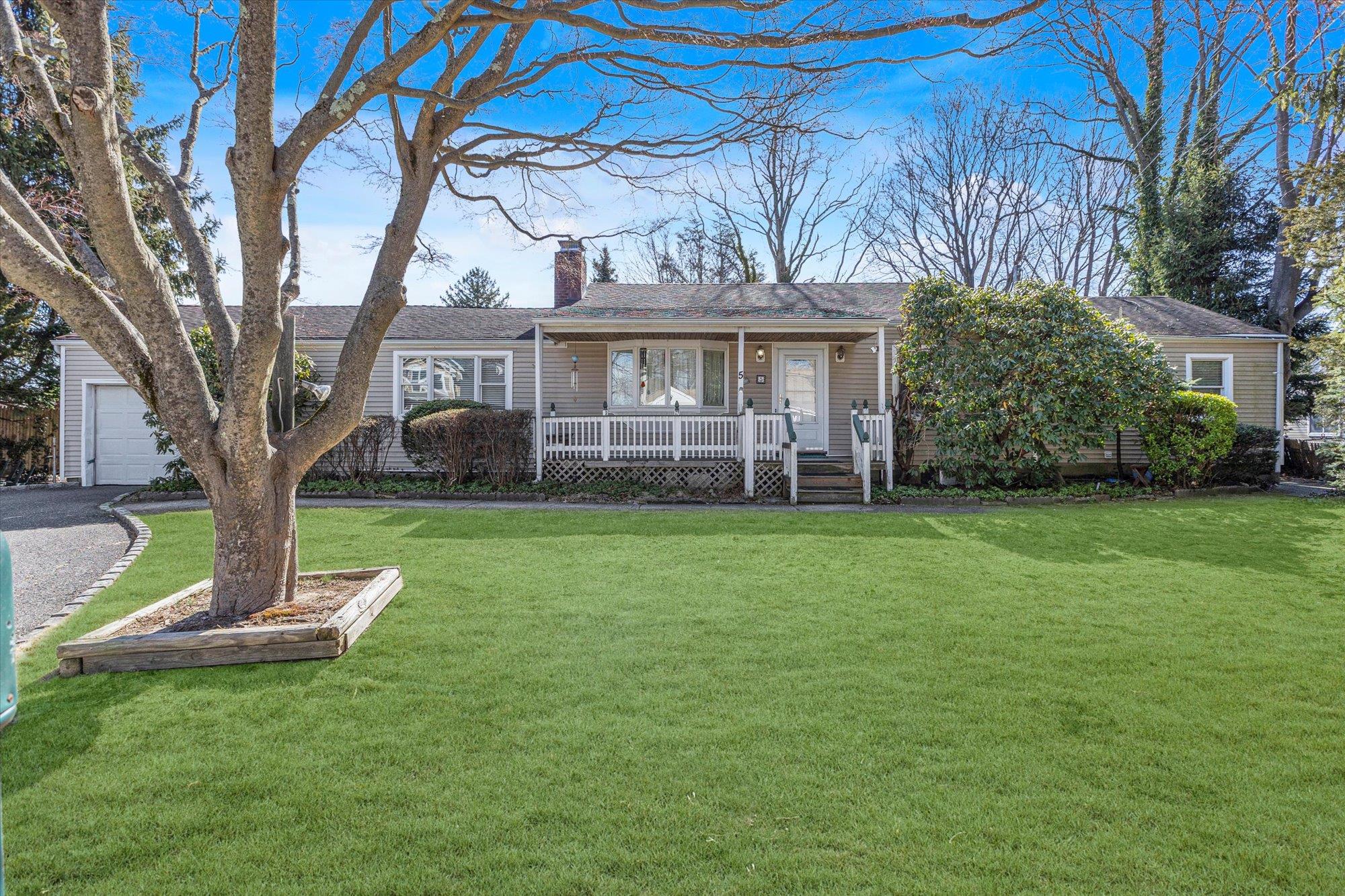 5 Shawnee Street, Centerport, New York image 1