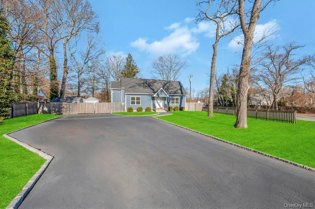 Photo of 145A Hampton Avenue, Mastic, NY 11950 (MLS # 952220)